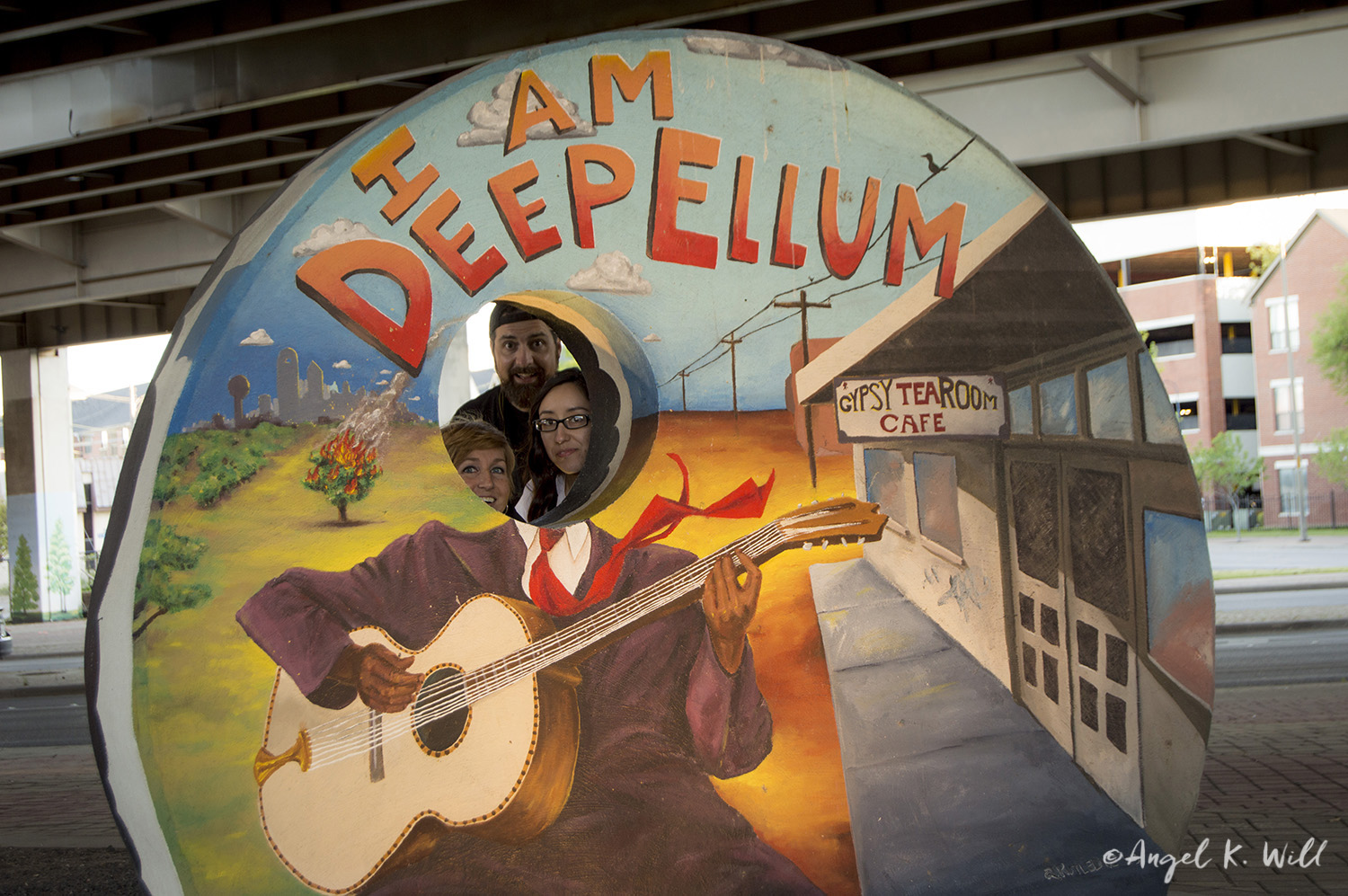 deep-ellum-with-friends